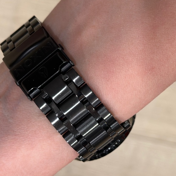 NIXON 38-20 CHRONO WOMEN'S Triple Black Gem Accent Chronograph Watch - Picture 6 of 8